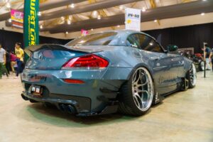 高爾夫球桿能放入 BMW Z4